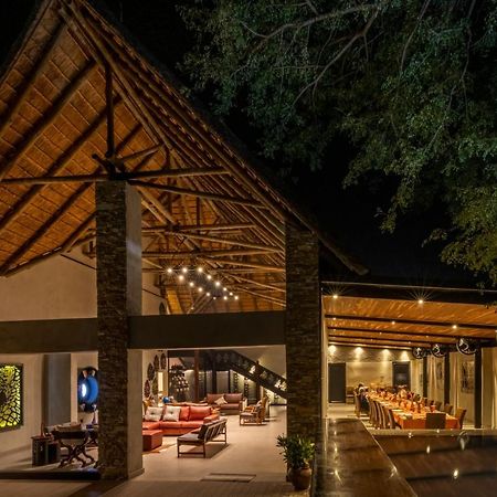 Chobe River Lodge Kasane Buitenkant foto