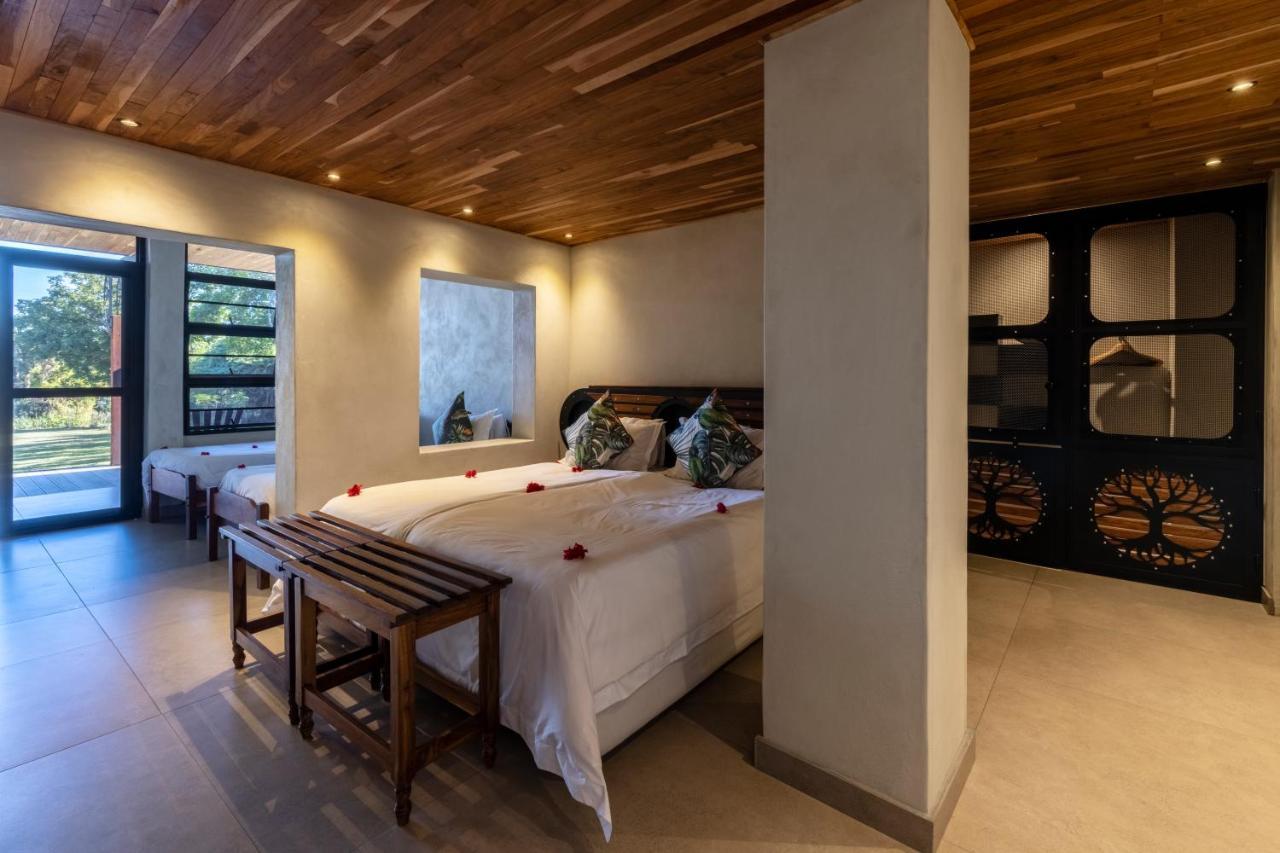 Chobe River Lodge Kasane Buitenkant foto