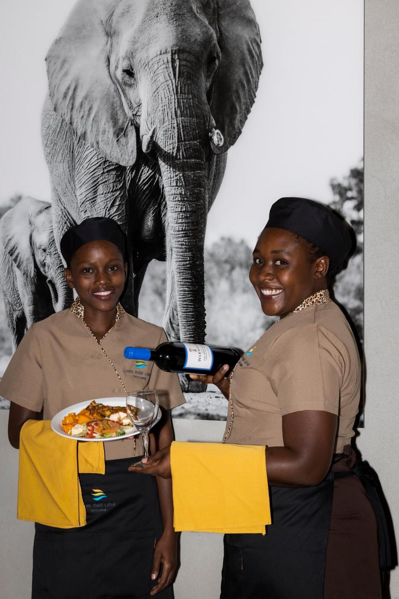 Chobe River Lodge Kasane Buitenkant foto