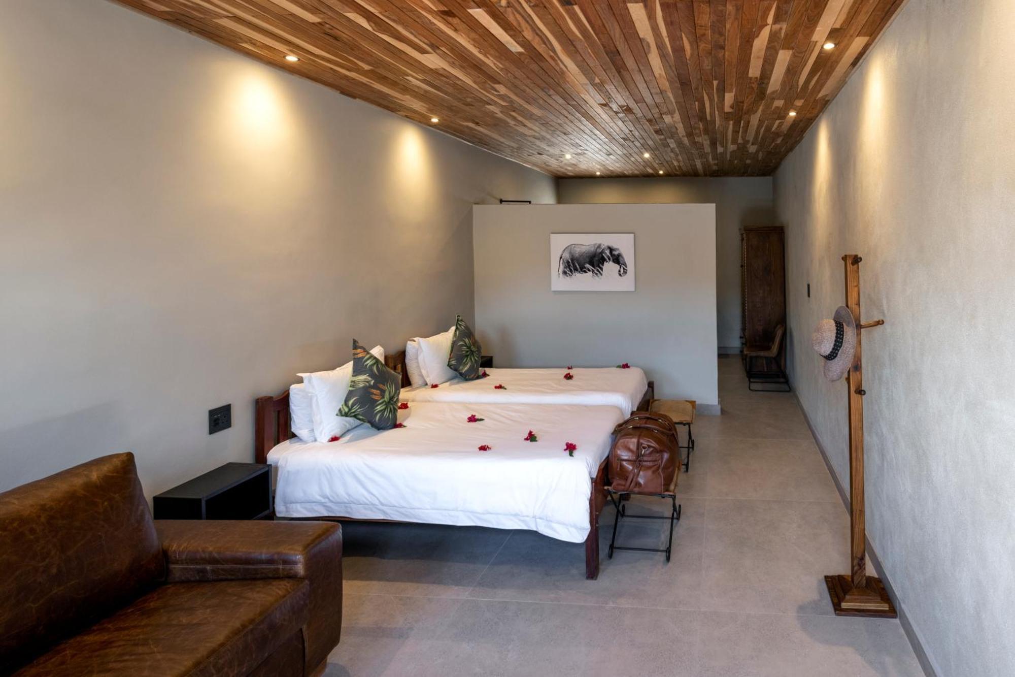 Chobe River Lodge Kasane Buitenkant foto